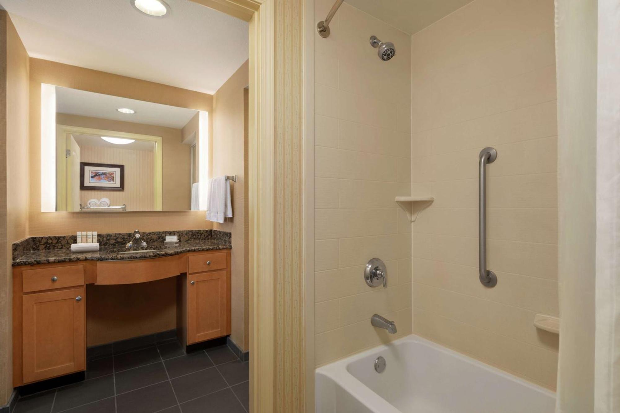 Homewood Suites By Hilton Allentown-West/Fogelsville Exterior photo